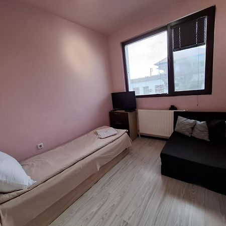 Guest Rooms Simona 2 Opanets ภายนอก รูปภาพ