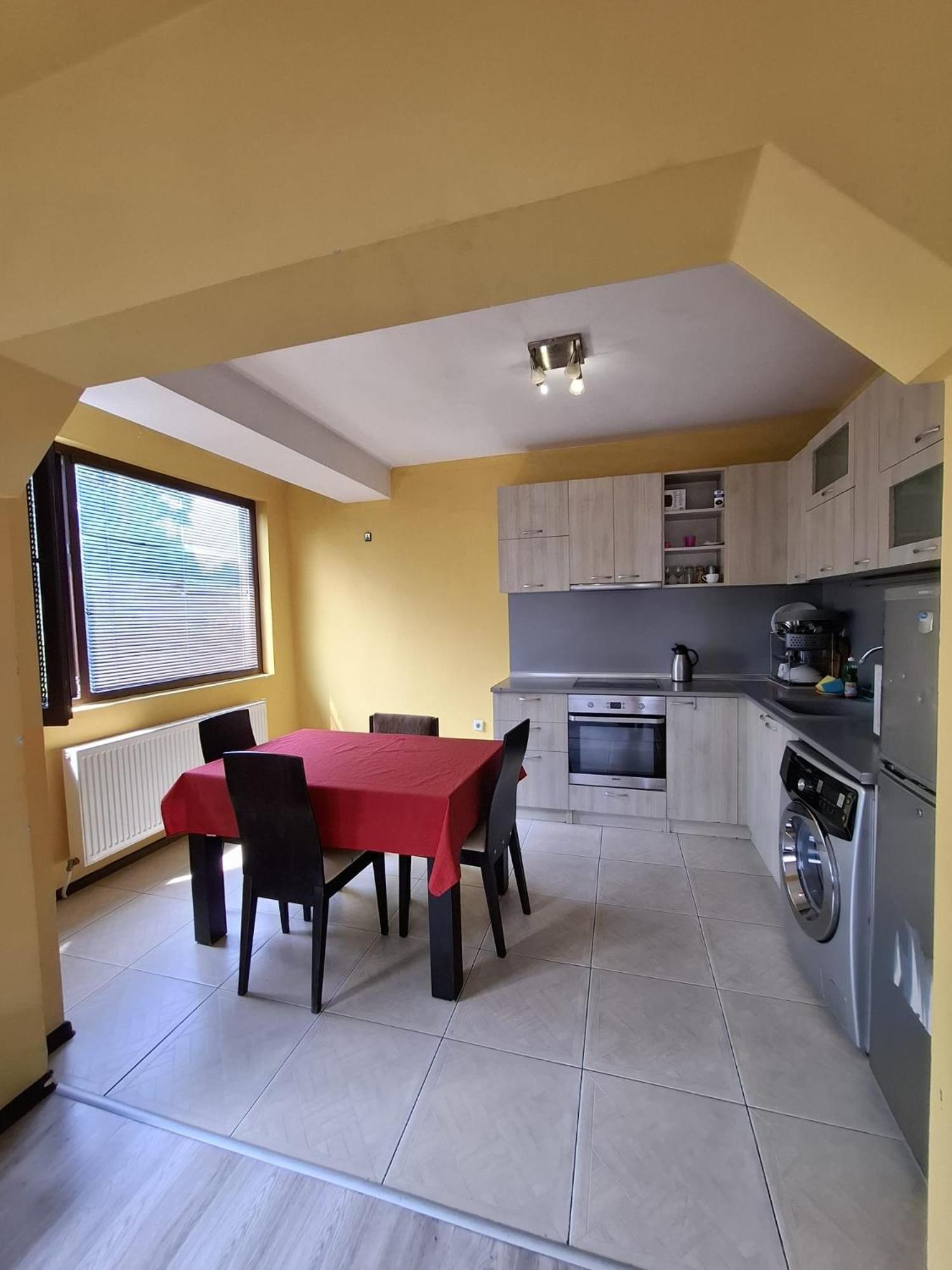 Guest Rooms Simona 2 Opanets ภายนอก รูปภาพ